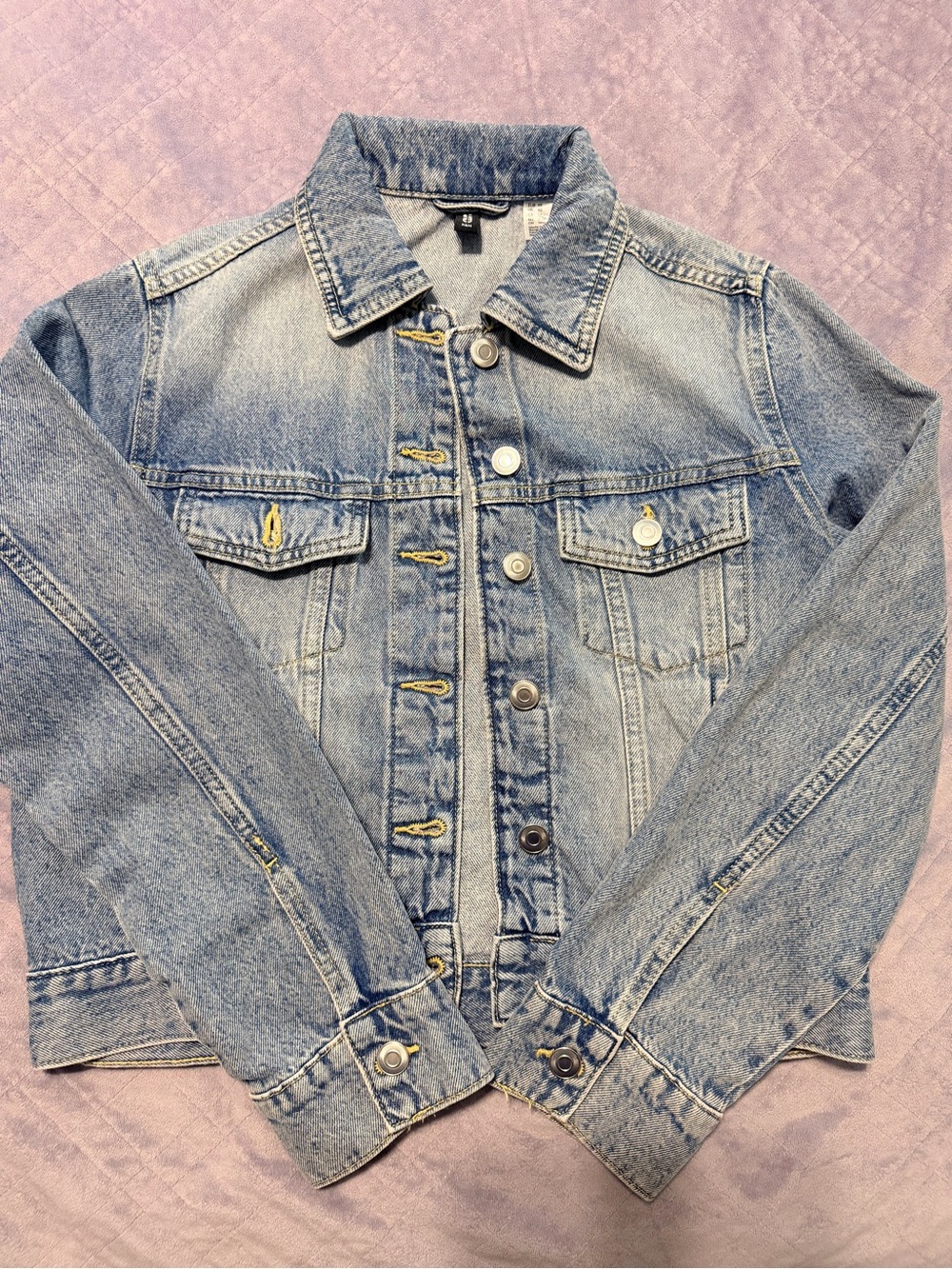 H&M Light Wash Denim Trucker Jacket - Light Blue